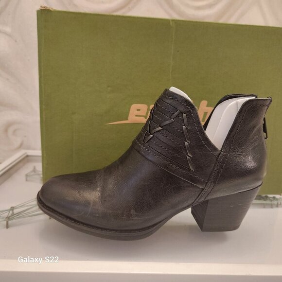 Earth Womens Merlin Short Boot Black Boots (NWT) - Picture 1 of 14